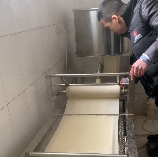 豆皮機(jī)潑漿設(shè)計(jì)原理